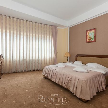 קלוז'-נאפוקה Hotel Premier מראה חיצוני תמונה