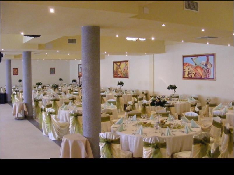 קלוז'-נאפוקה Hotel Premier מראה חיצוני תמונה